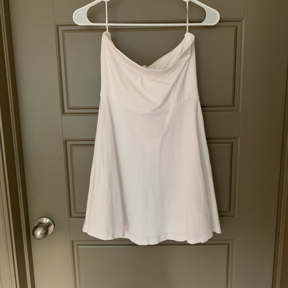 STRAPLESS STUNNING WHITE DRESS - Picture 3 of 3